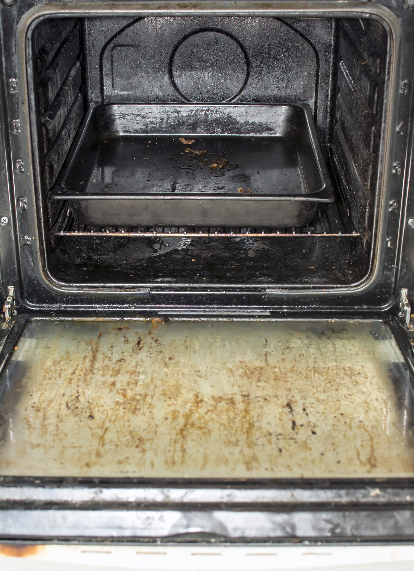 https://www.360precisioncleaning.com/wp-content/uploads/2018/12/how-to-clean-an-oven.jpeg